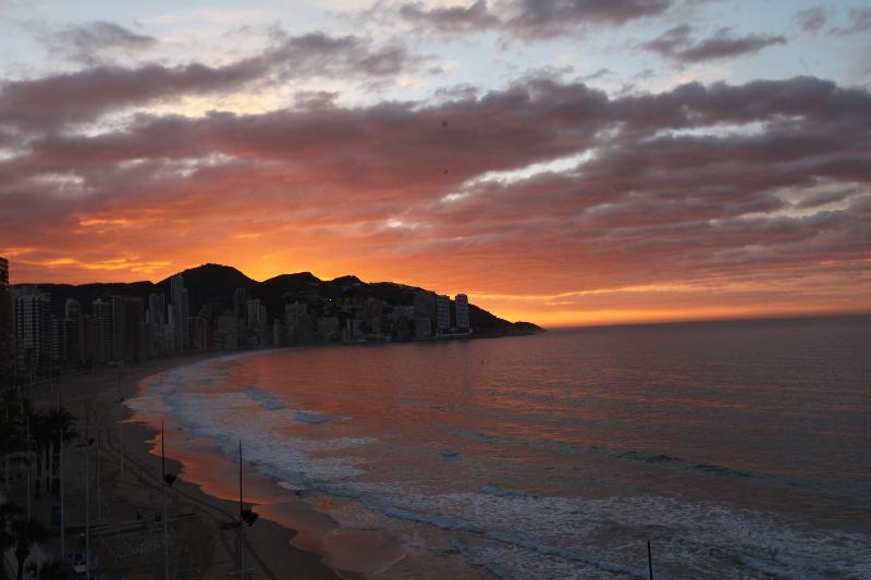 Alameda Apartments Benidorm Ngoại thất bức ảnh